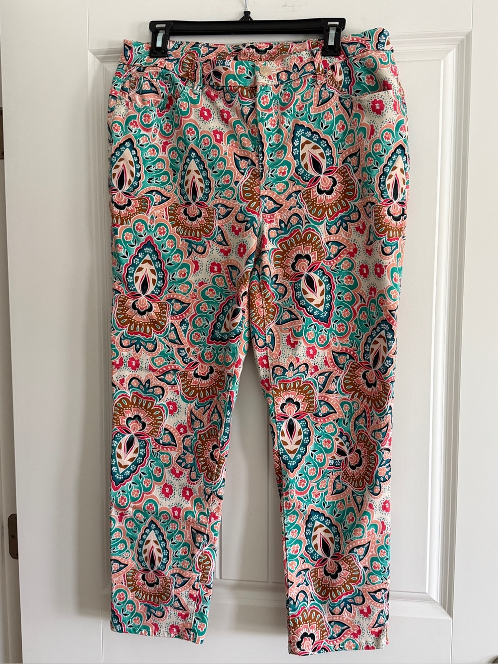 Chico's Teal, Pink & Cream Paisley Cropped Pants Size 2 or large